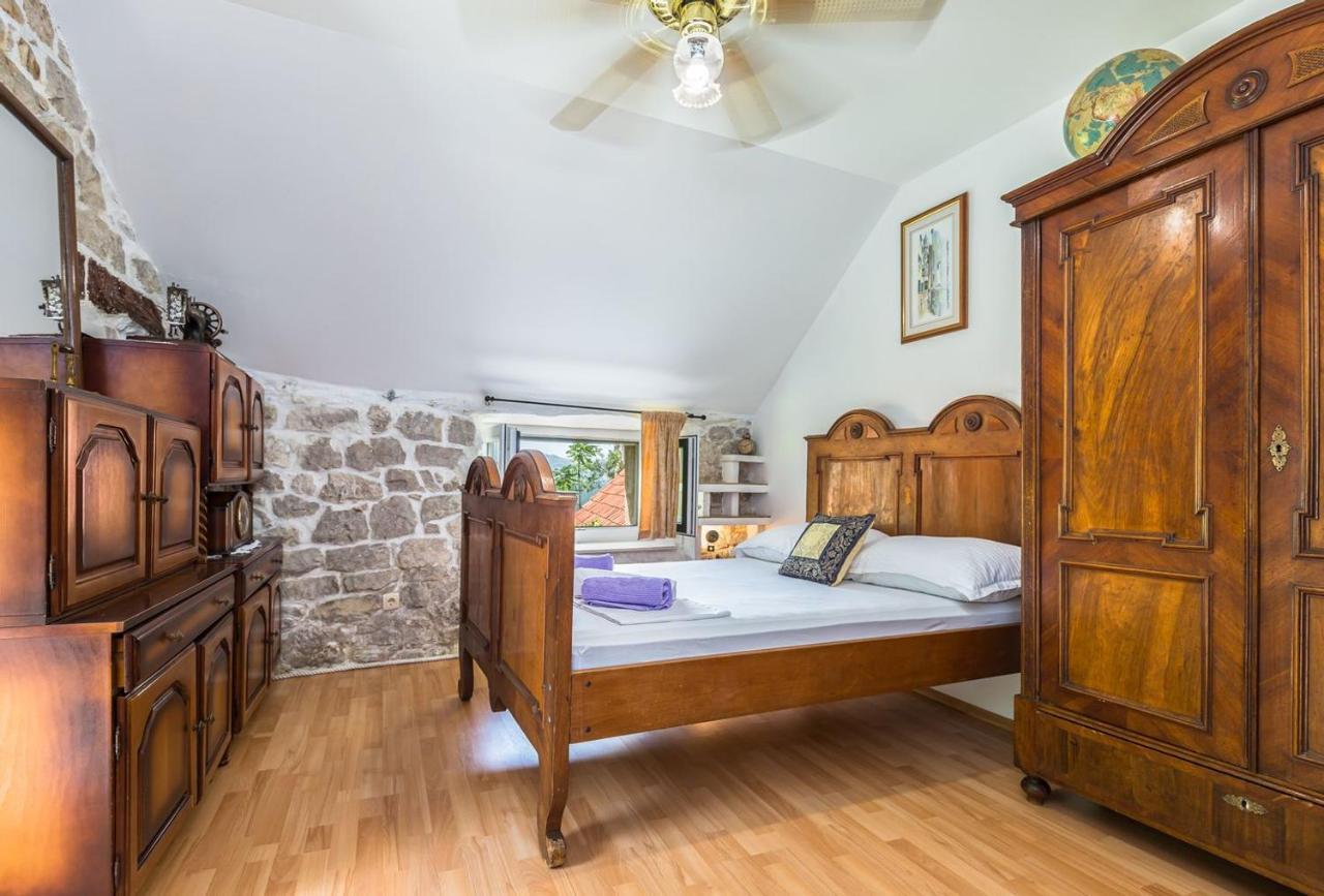 Vila Mini Stone House Omiš Exteriér fotografie