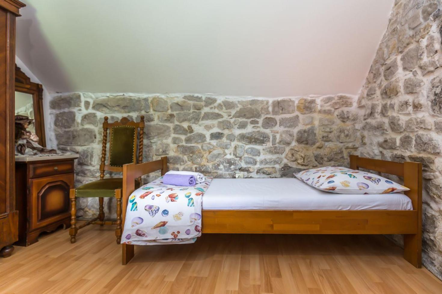 Vila Mini Stone House Omiš Exteriér fotografie